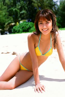 美谷朱里