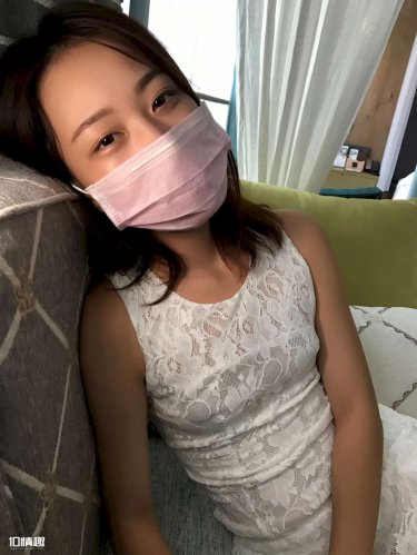 美女脱内裤